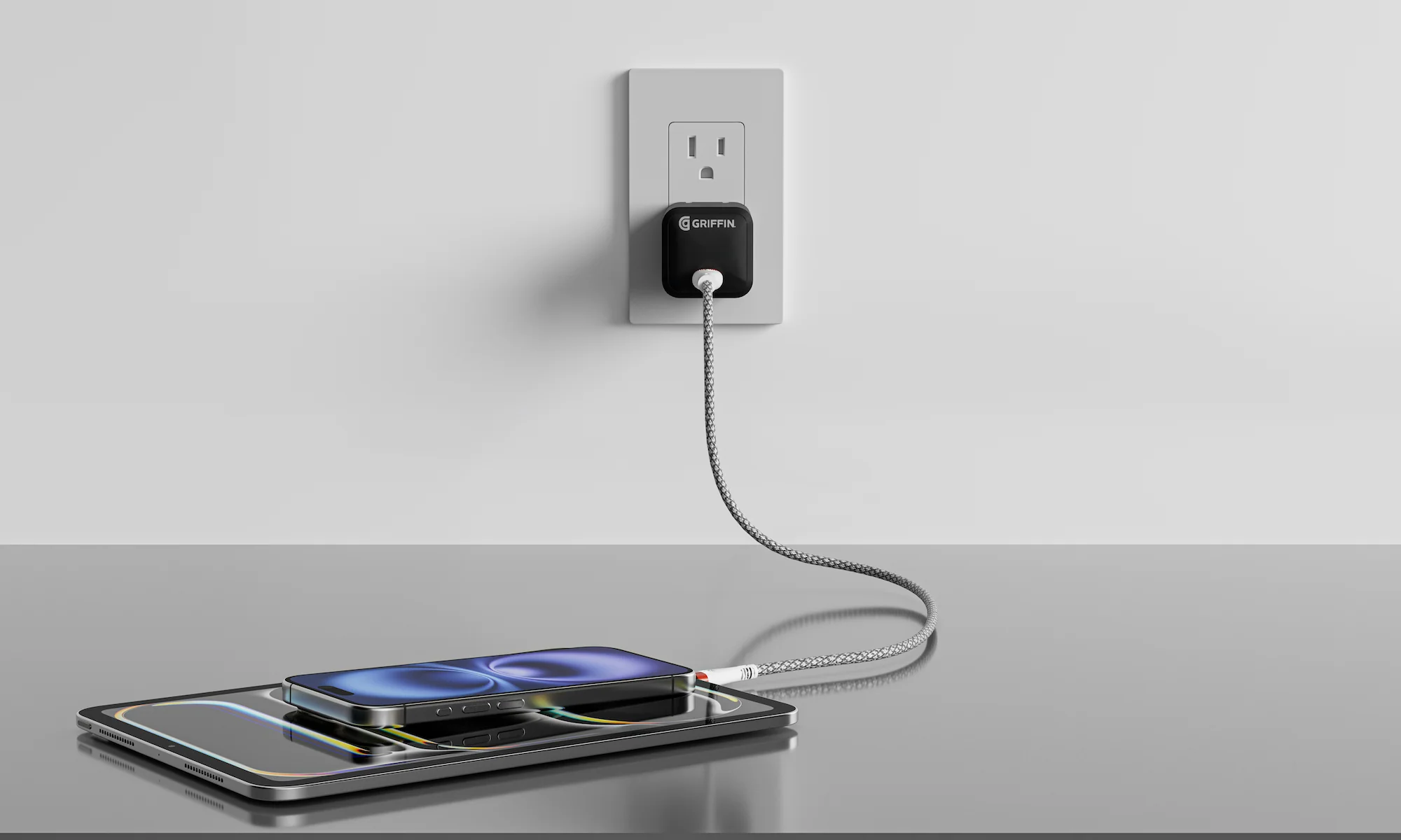 Griffin PowerBlock 45W USB-C Wall Charger - Image 13